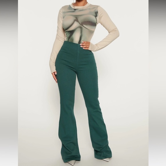 Fashion Nova Denim - Fashion Nova Pull On No Gap Stretch Flare Jeans 💚